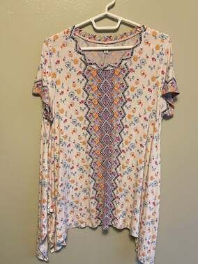 Fever Women's XL Multicolor Geometric Medallion Print Sz. XL  Asymmetric hem.